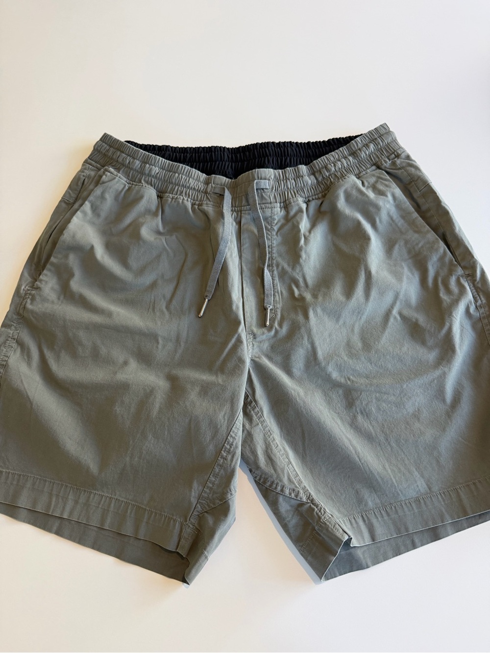 lululemon athletica Men's Olive Green Pull-On Athletic Shorts